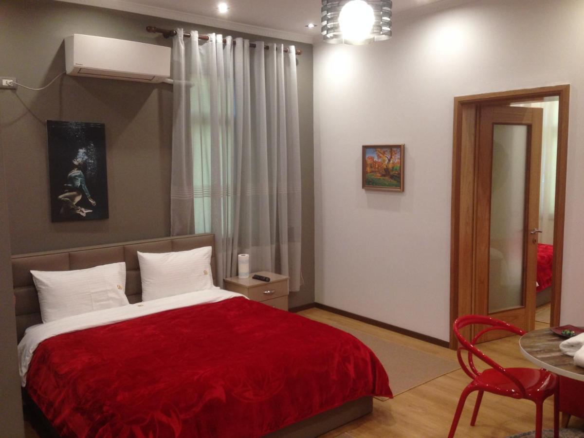 Hotel Bujtina Bicolli คอร์เชอ ภายนอก รูปภาพ