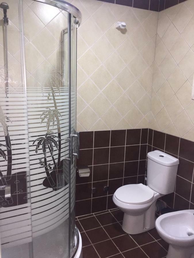 Hotel Bujtina Bicolli คอร์เชอ ภายนอก รูปภาพ