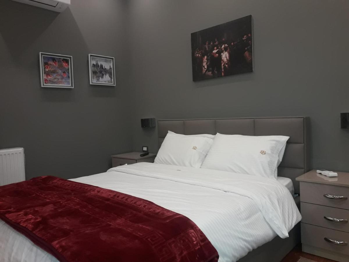 Hotel Bujtina Bicolli คอร์เชอ ภายนอก รูปภาพ
